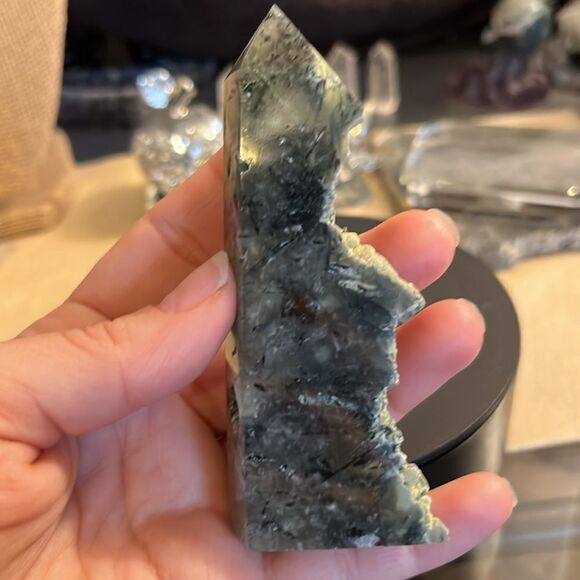 Prehinite with Epidote crystal tower for dreams - Picture 4 of 5